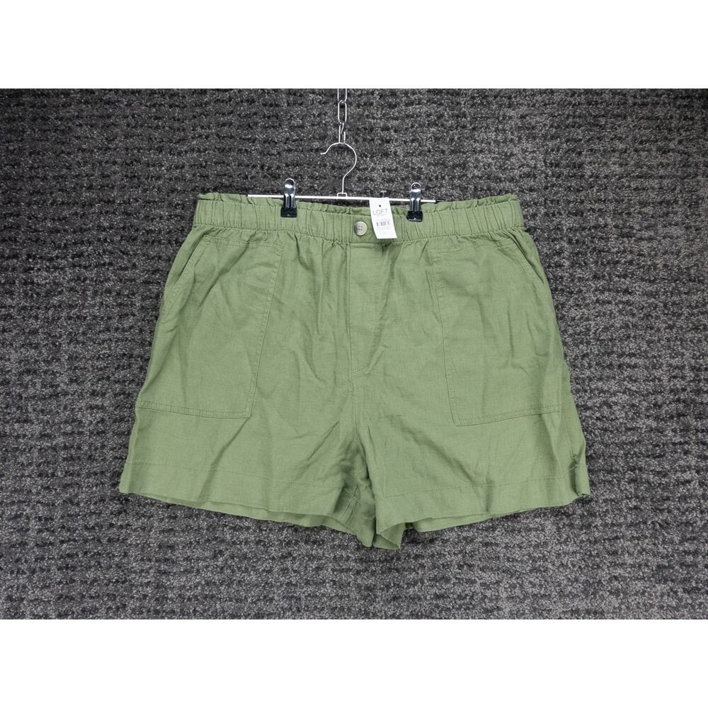 LOFT Green Women's Shorts